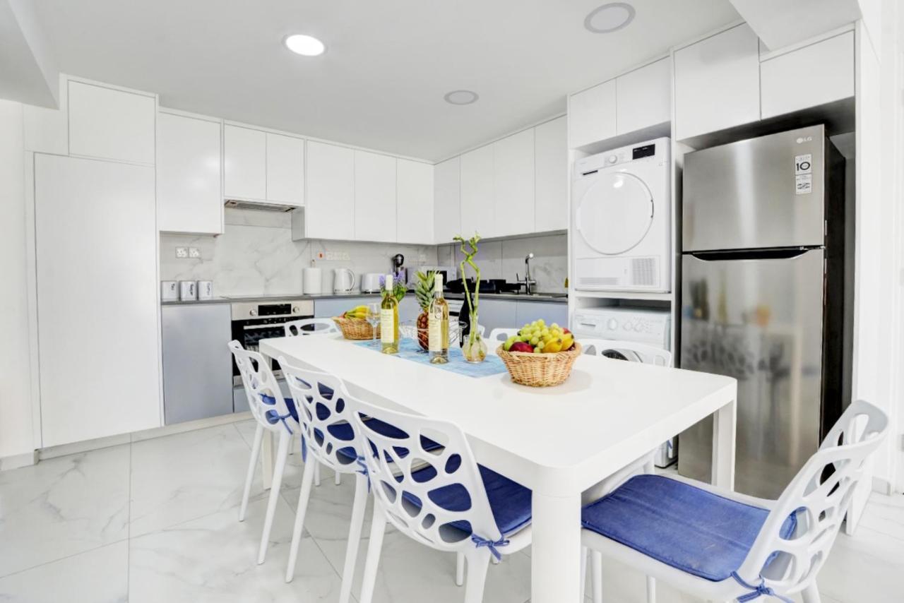Lejlighed Myhome Delux, 3 Bedroom With Pool