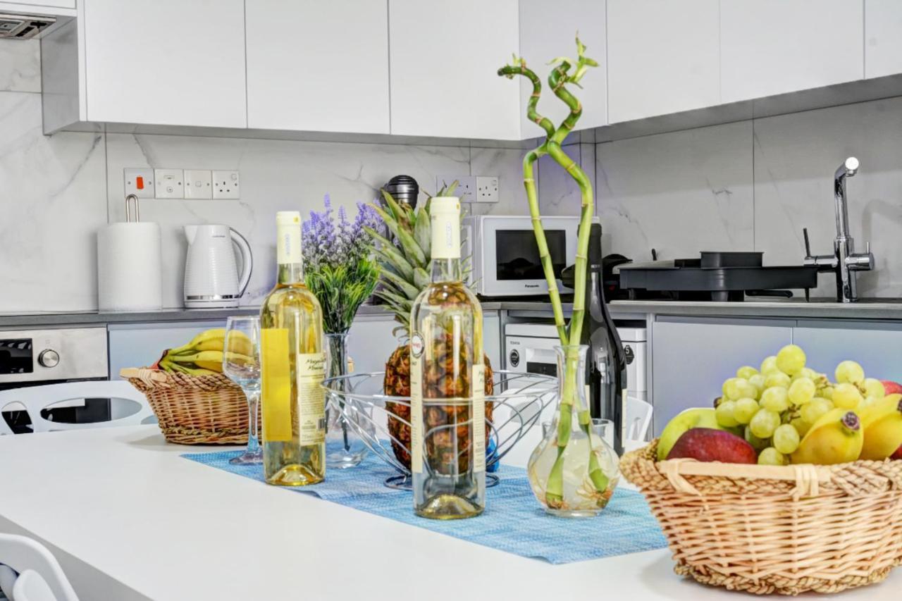 Myhome Delux, 3 Bedroom With Pool Leilighet